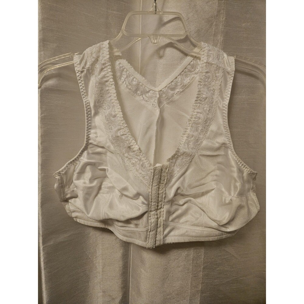 Classique 793 Post Mastectomy Fashion Bra - White Size 44B